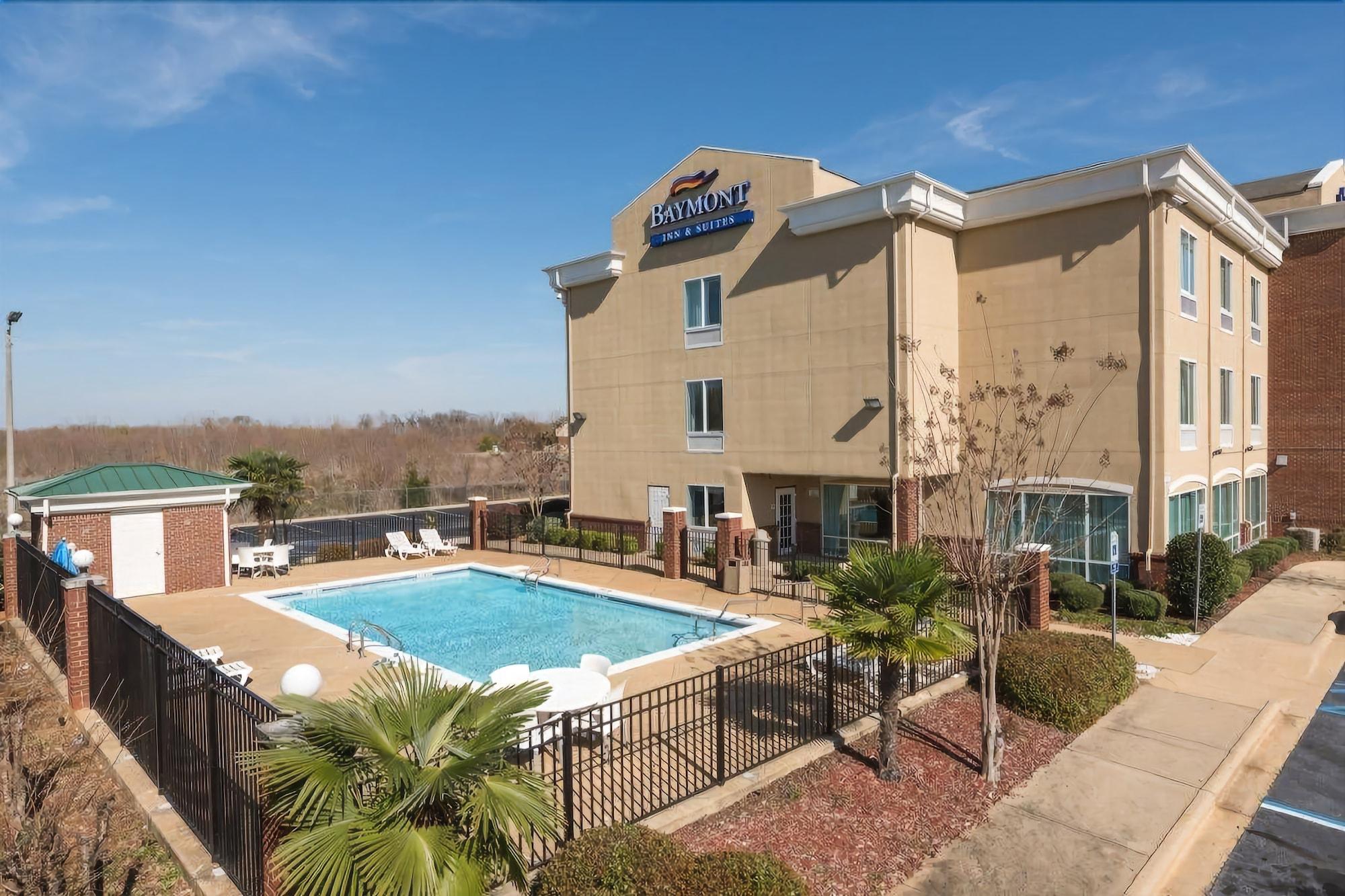 Baymont By Wyndham Montgomery South Exterior photo