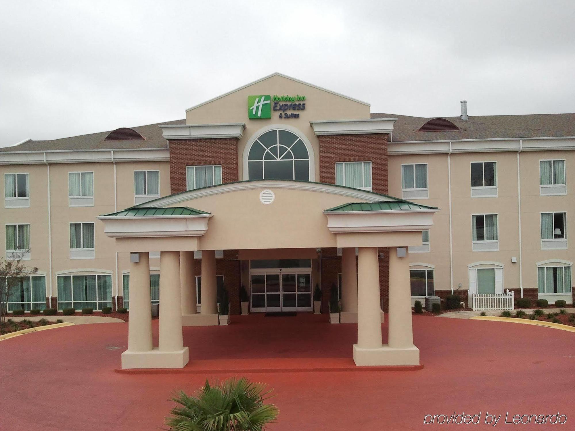 Baymont By Wyndham Montgomery South Exterior photo