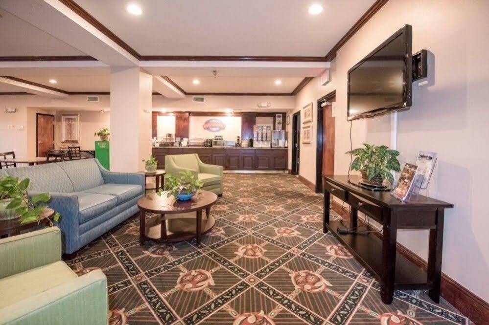 Baymont By Wyndham Montgomery South Exterior photo